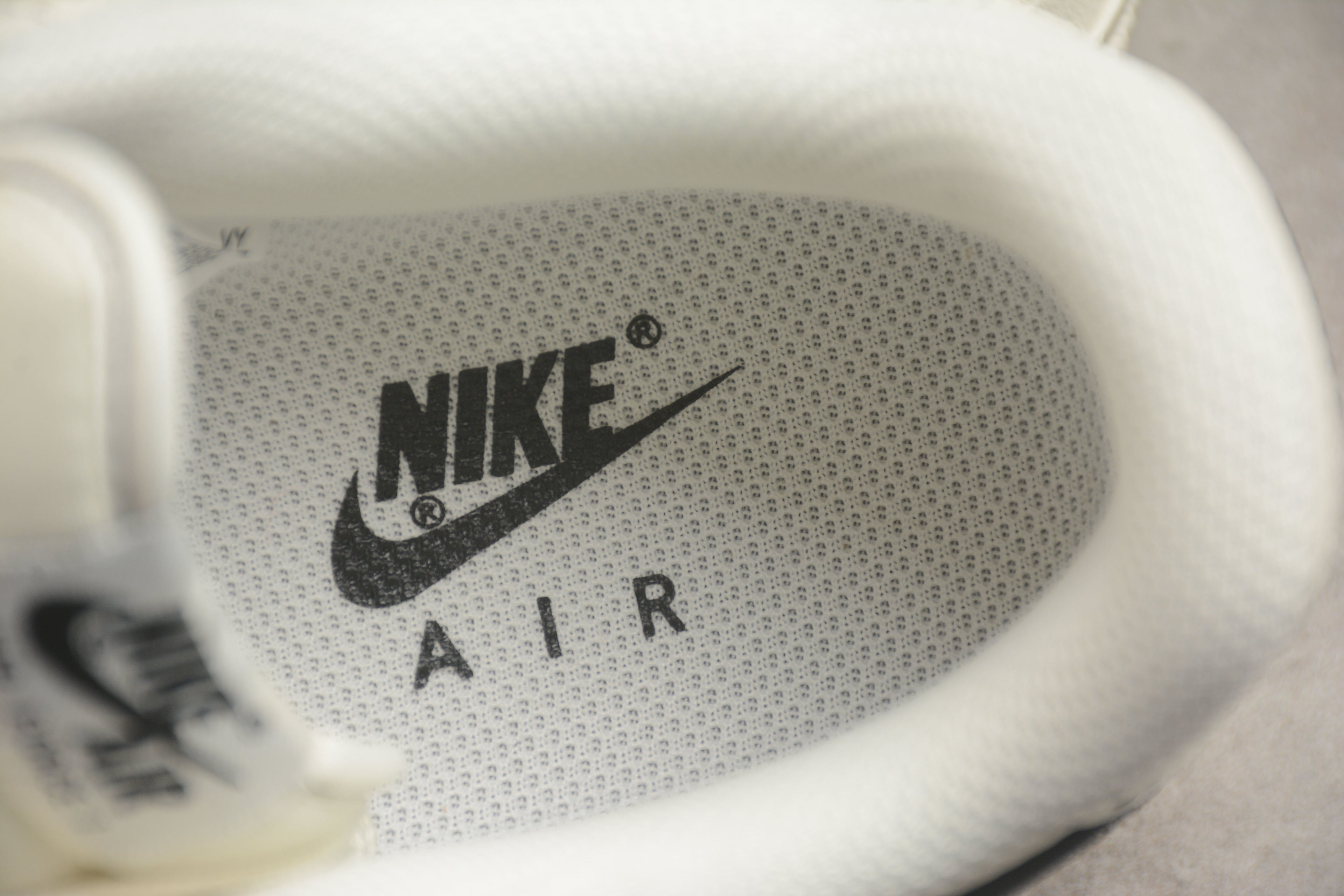 Air Force 1 Low – Blanco / Negro