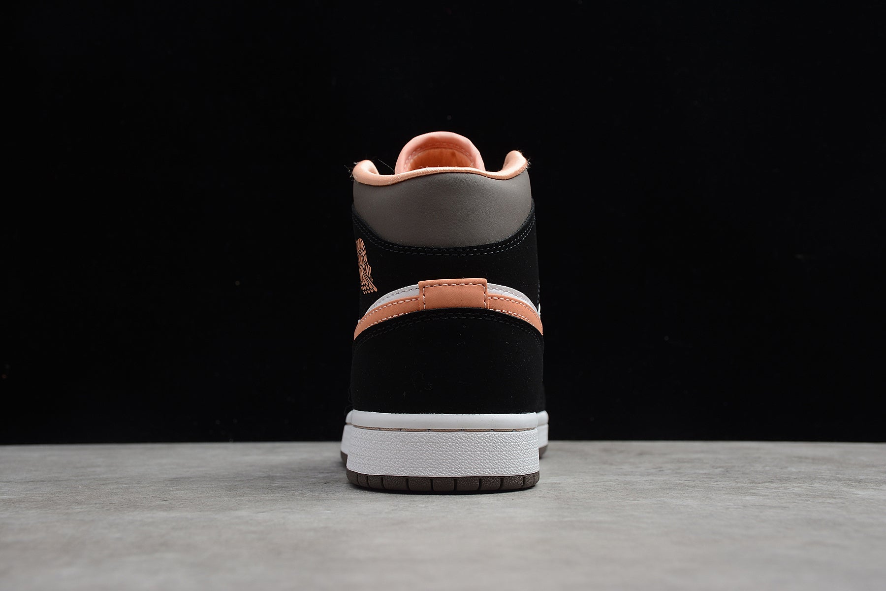 Air Jordan 1 Mid – Negro / Rosa