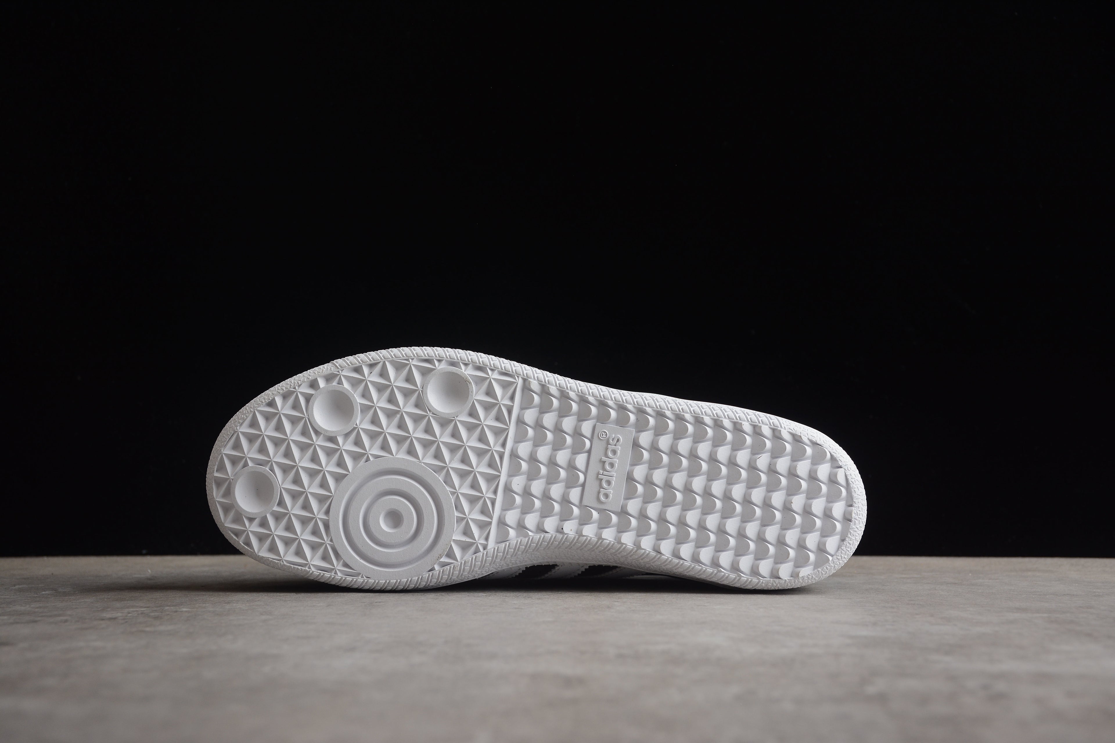 Adidas Samba – Negro/ Blanco
