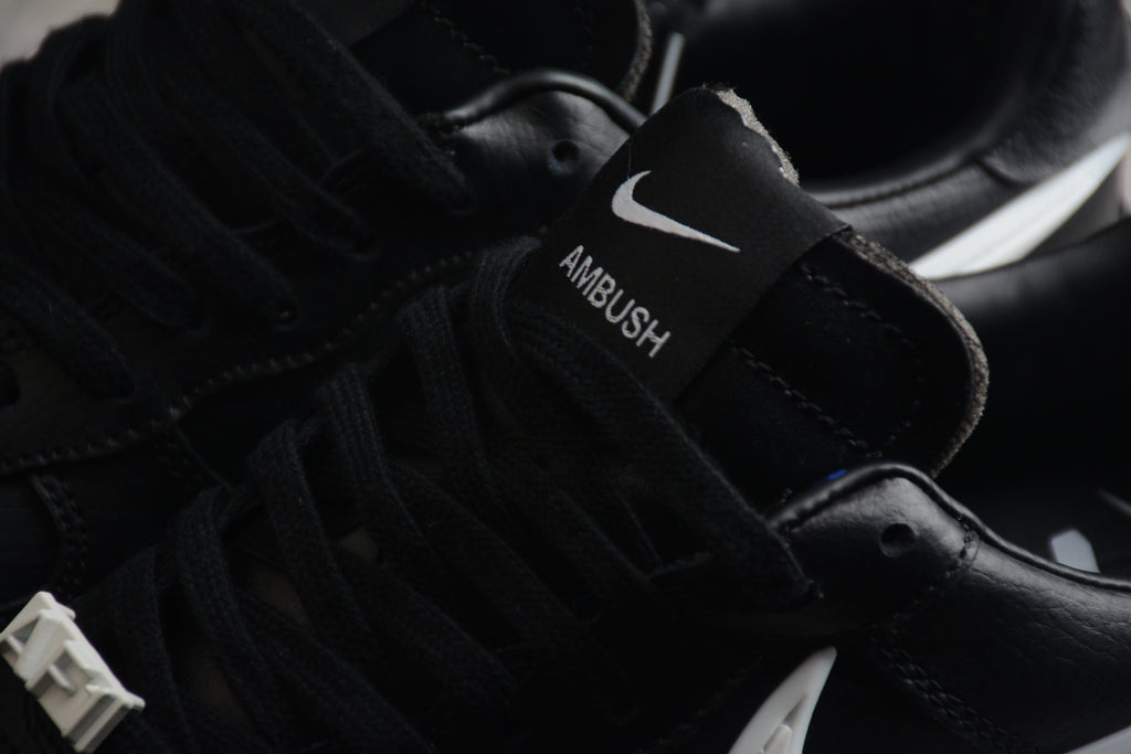 Air Force 1 Low – Full Negro / Blanco