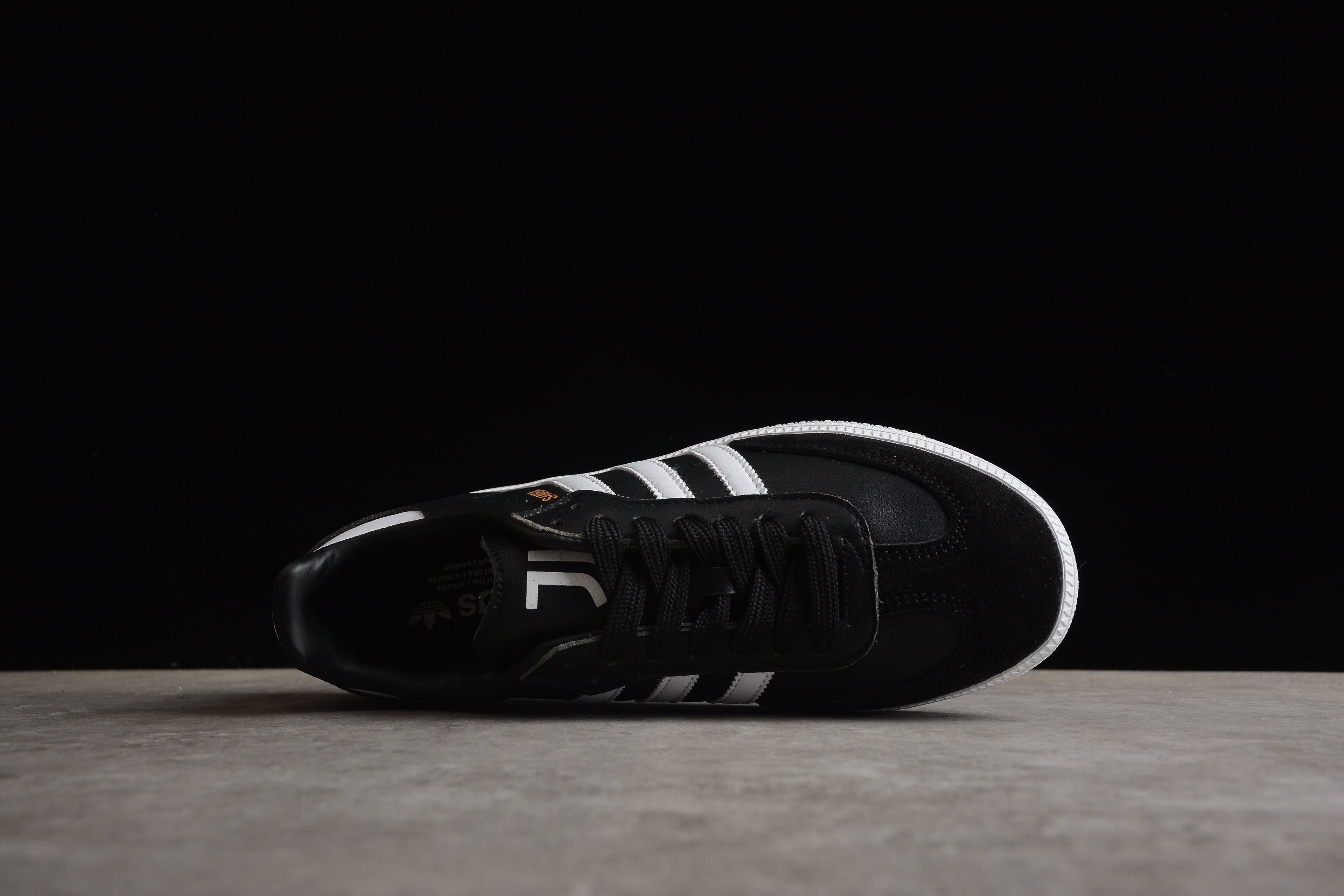 Adidas Samba – Negro/ Blanco