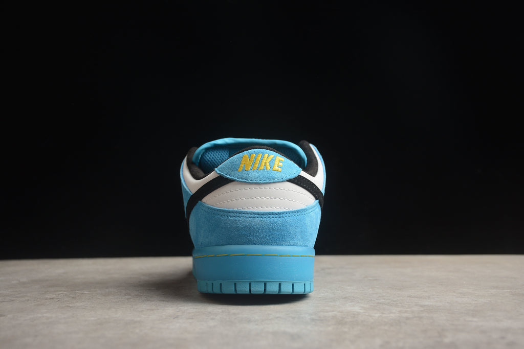 Dunk SB – Azul / Negro
