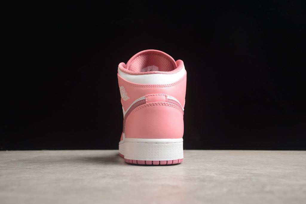 Air Jordan 1 Mid – Rosa Claro / Blanco