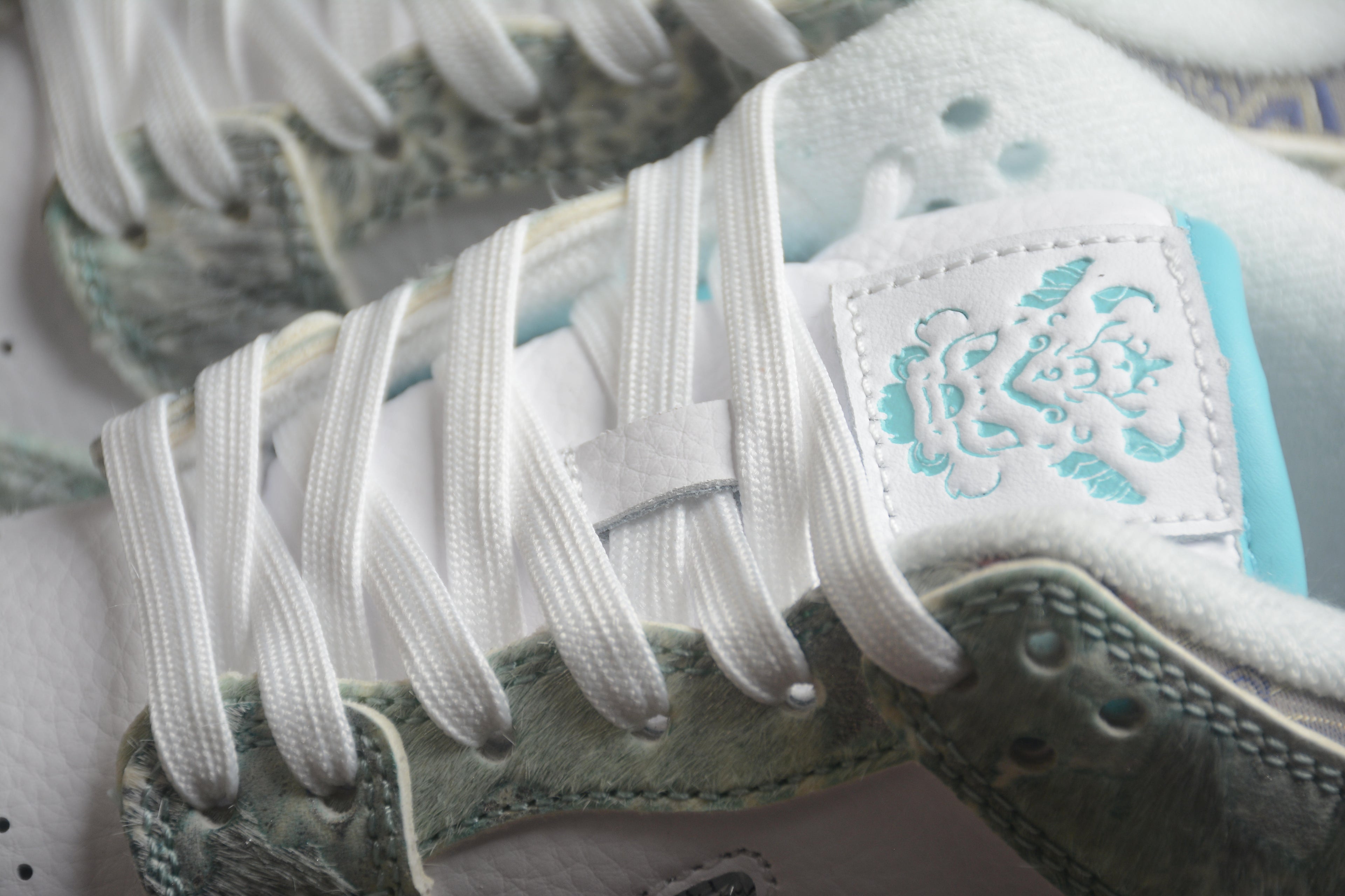 Dunk SB – Gris Dragón