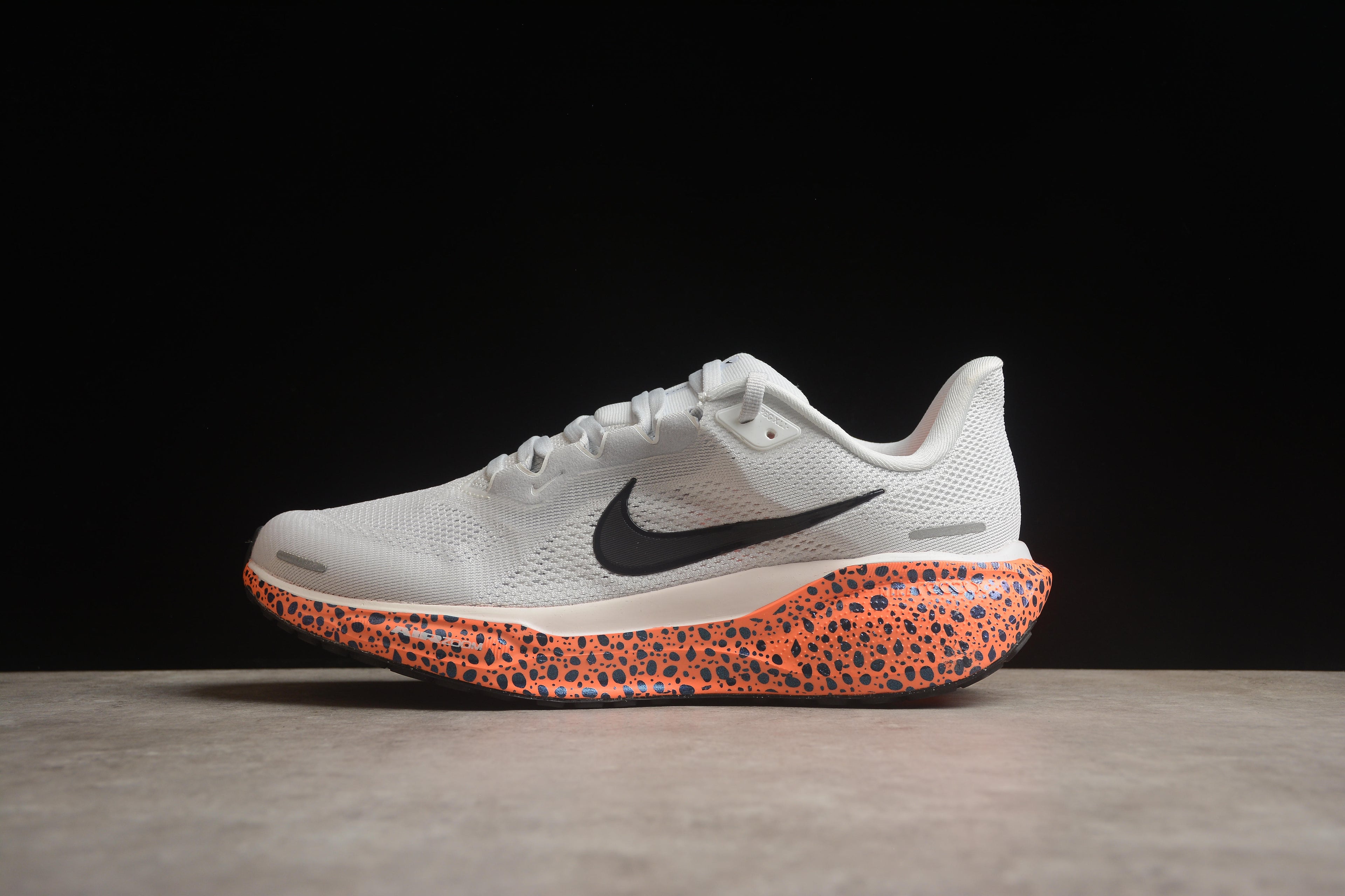 Pegasus 41 – Blanco / Rosa