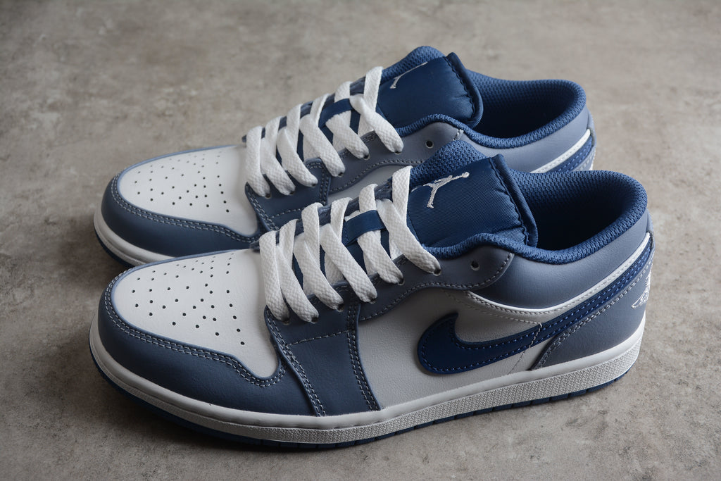 Jordan 1 Low – Azul Oscuro / Blanco