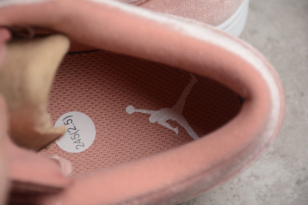 Jordan 1 Low – Rosa