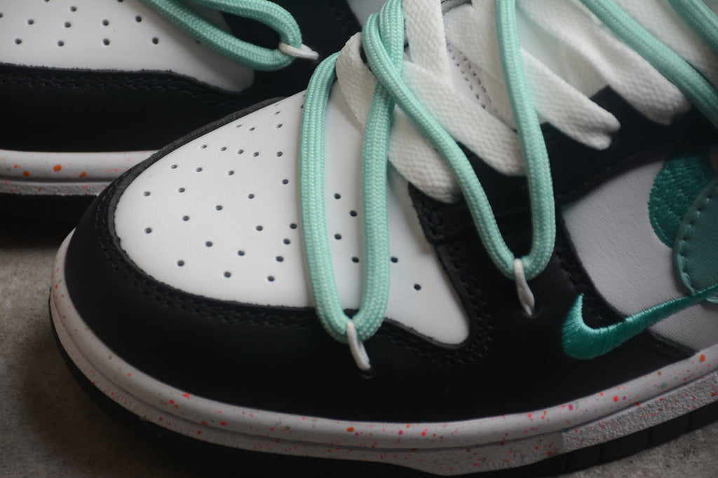 Dunk SB – Negro / Blanco / Turquesa