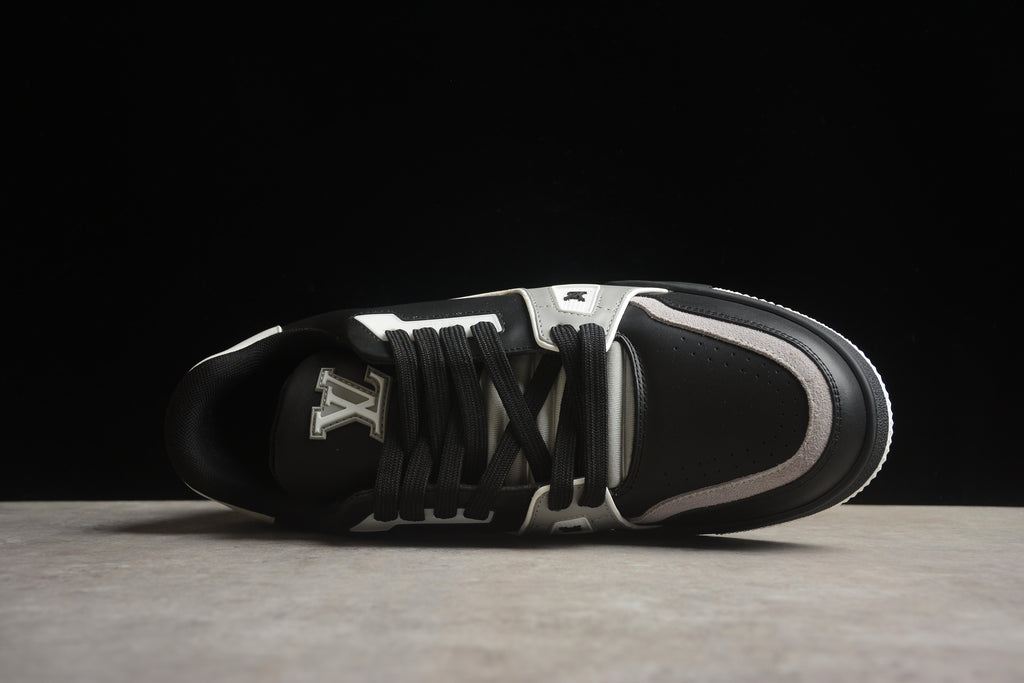Louis Vuitton Trainer Low – Negro / Gris / Blanco
