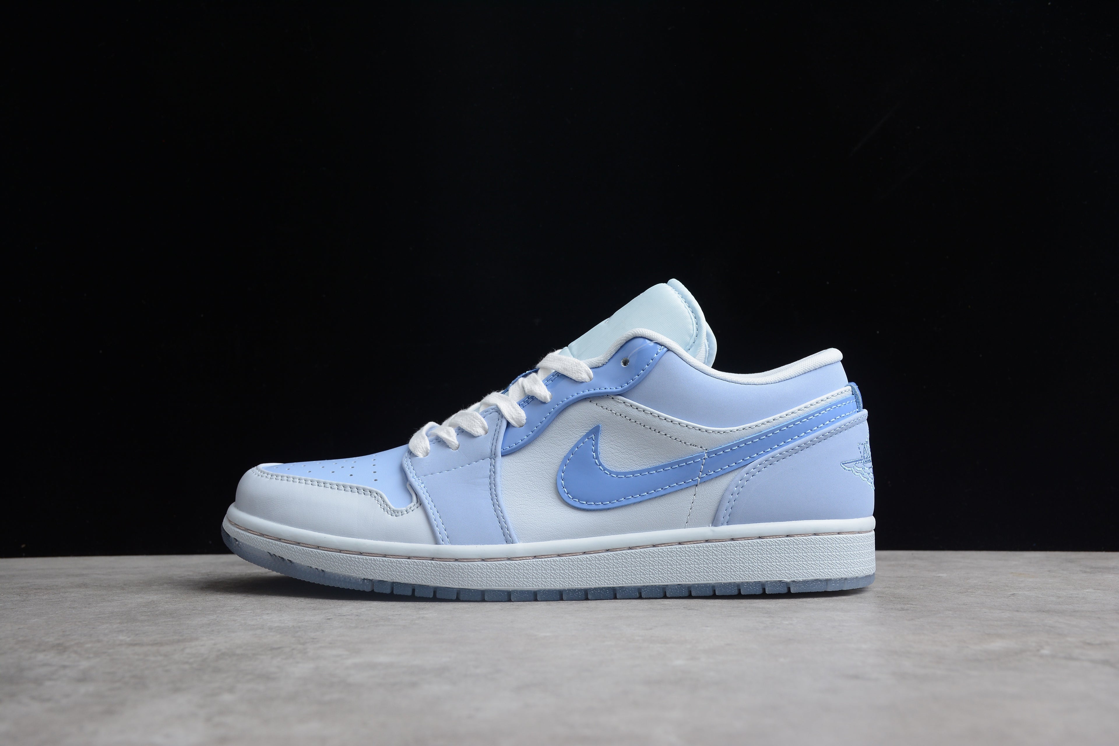 Jordan 1 Low – Full Azul Claro