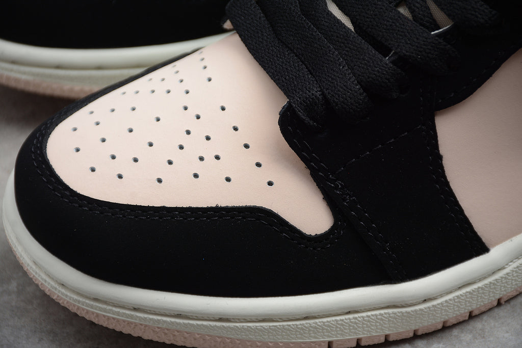 Jordan 1 Low – Negro / Rosa