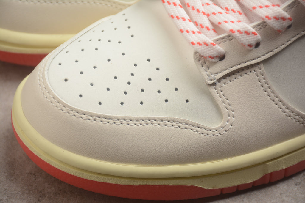 Dunk SB – Beigie / Gris / Rojo