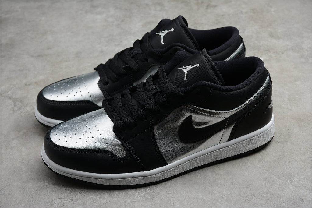 Jordan 1 Low – Negro / Plata