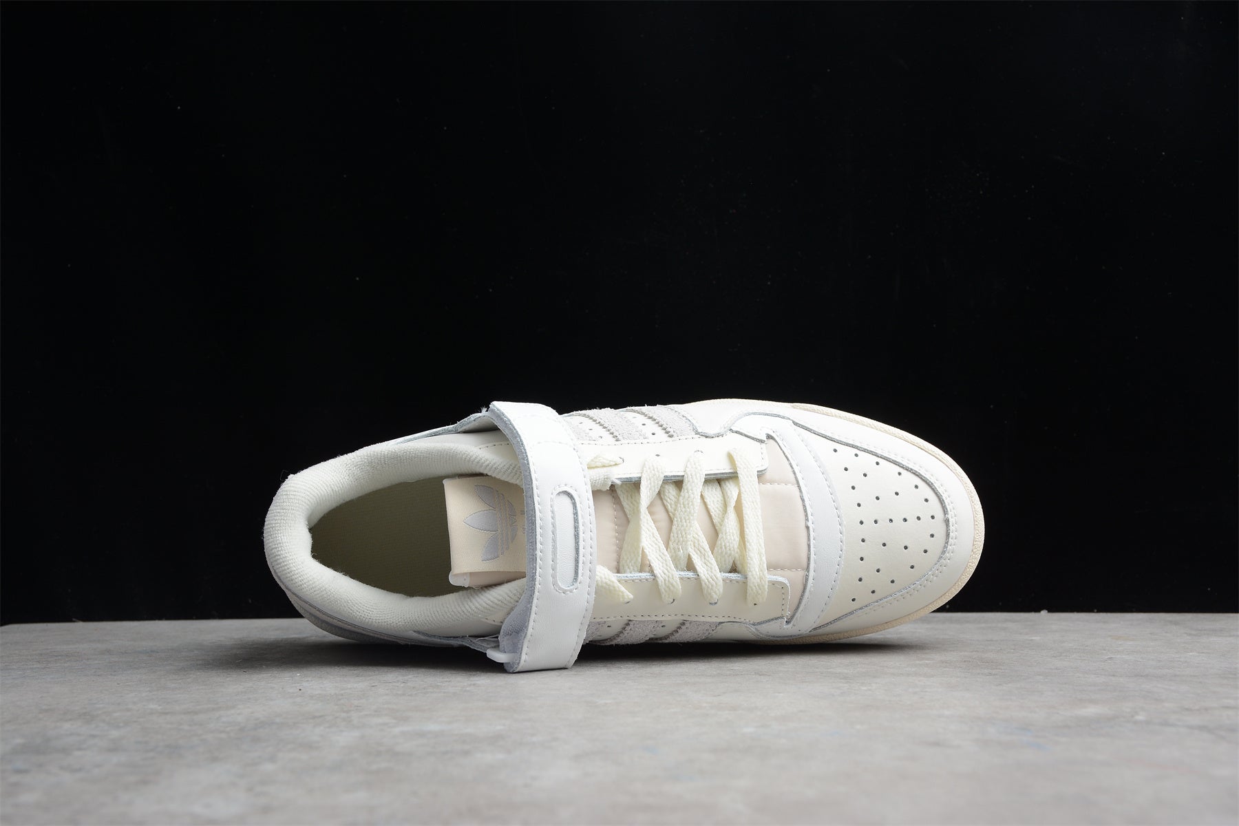 Adidas Forum – Blanco / Beige / Gris