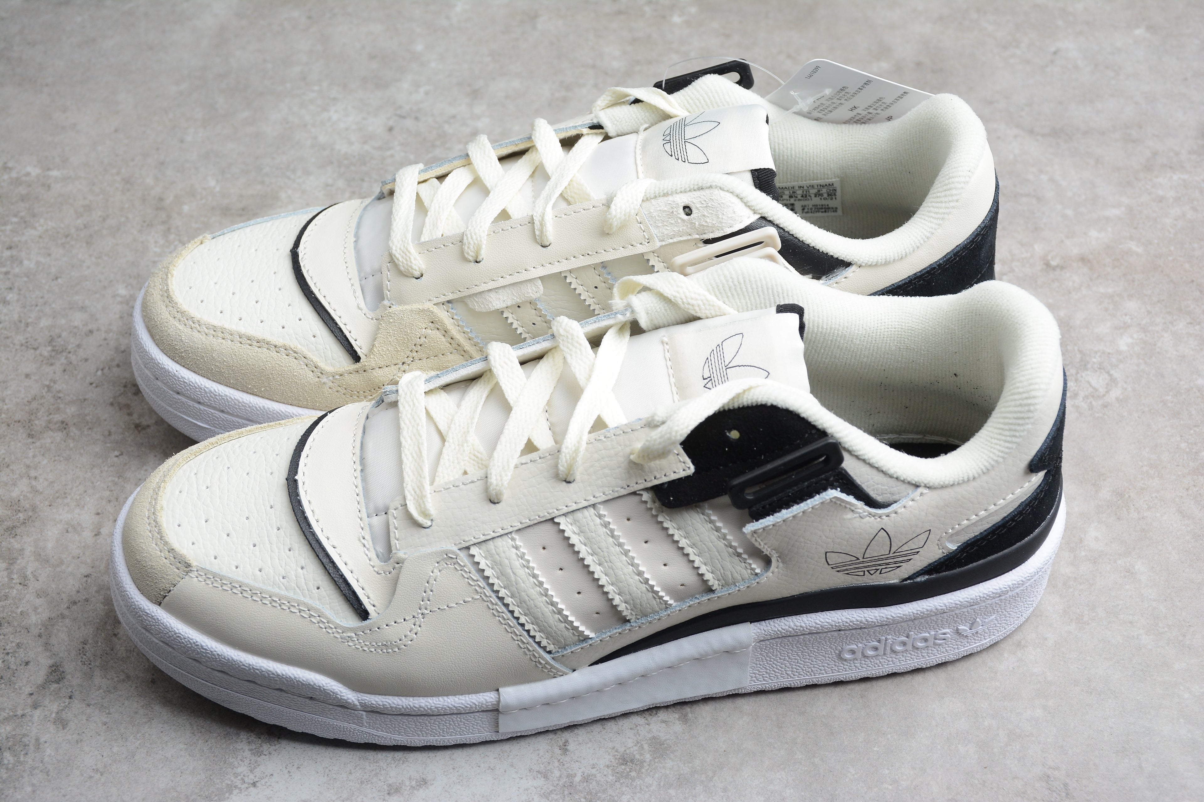 Adidas Forum – Blanco / Gris / Negro