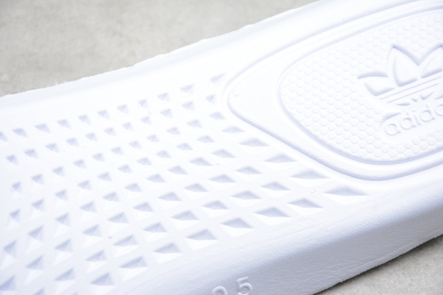 Adidas Yeezy 350 – Azul Claro / Blanco