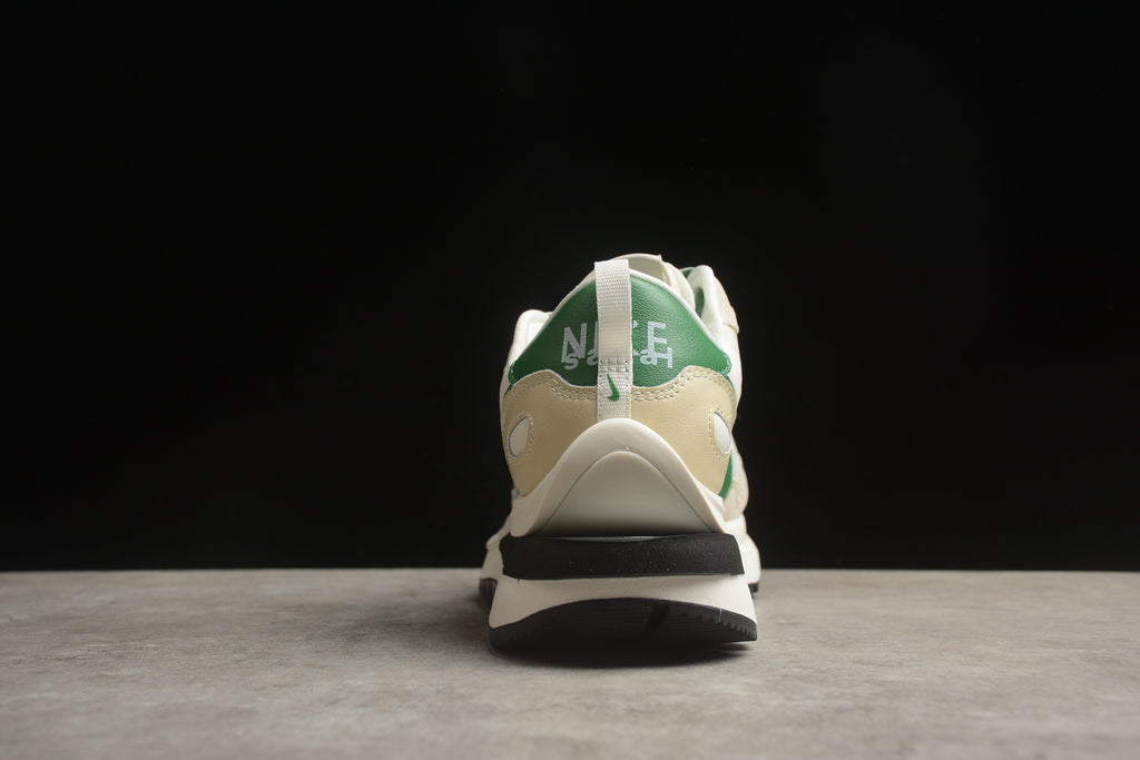 Sacai x VaporWaffle – Beigie / Verde