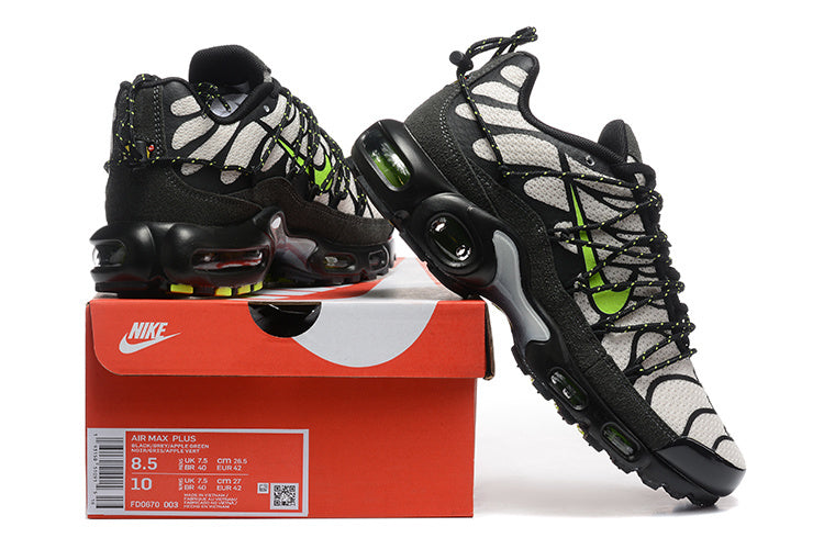Air Max Plus Utility –  Blanco / Negro
