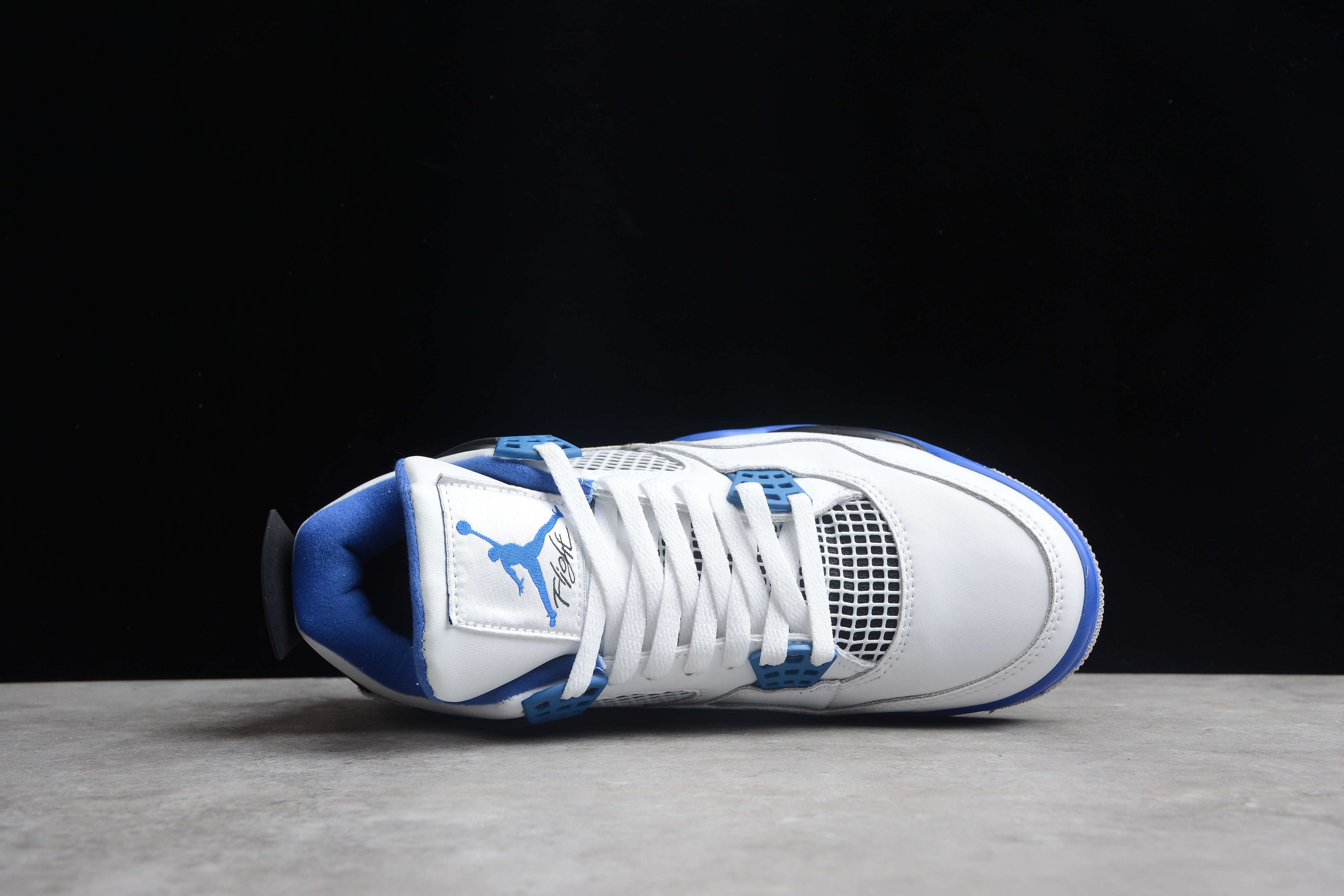 Air Jordan 4 – Blanco / Azul