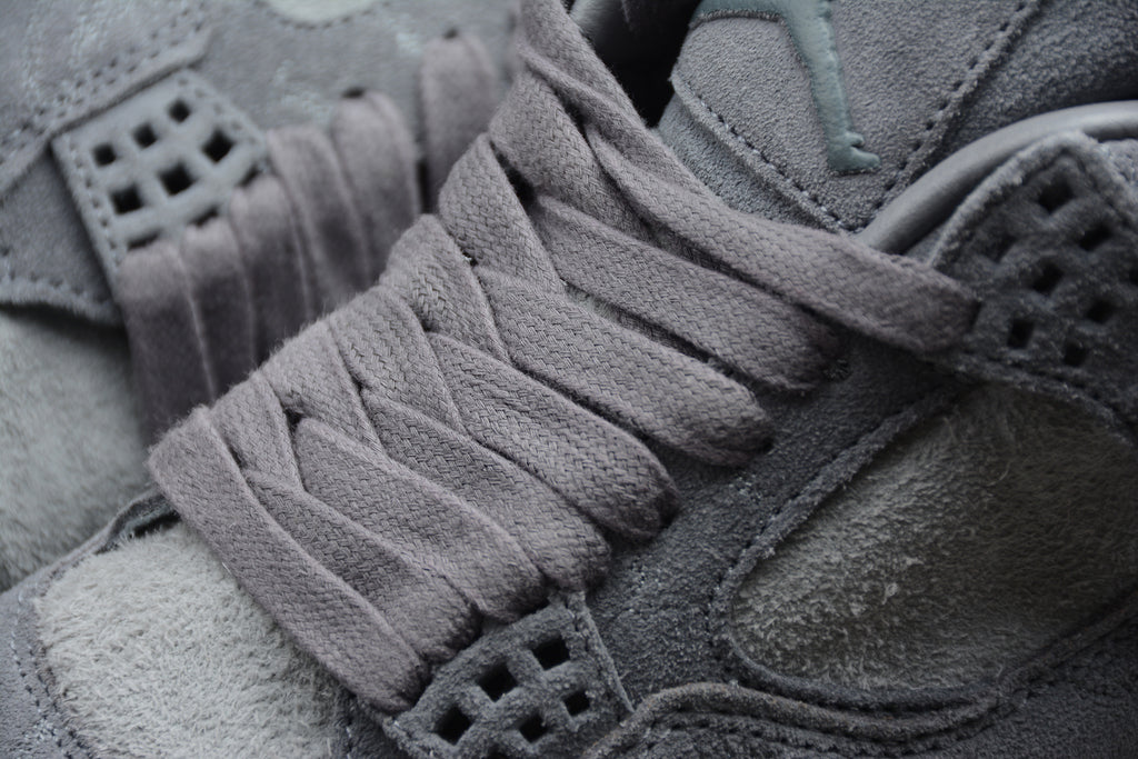 Air Jordan 4 – Gris