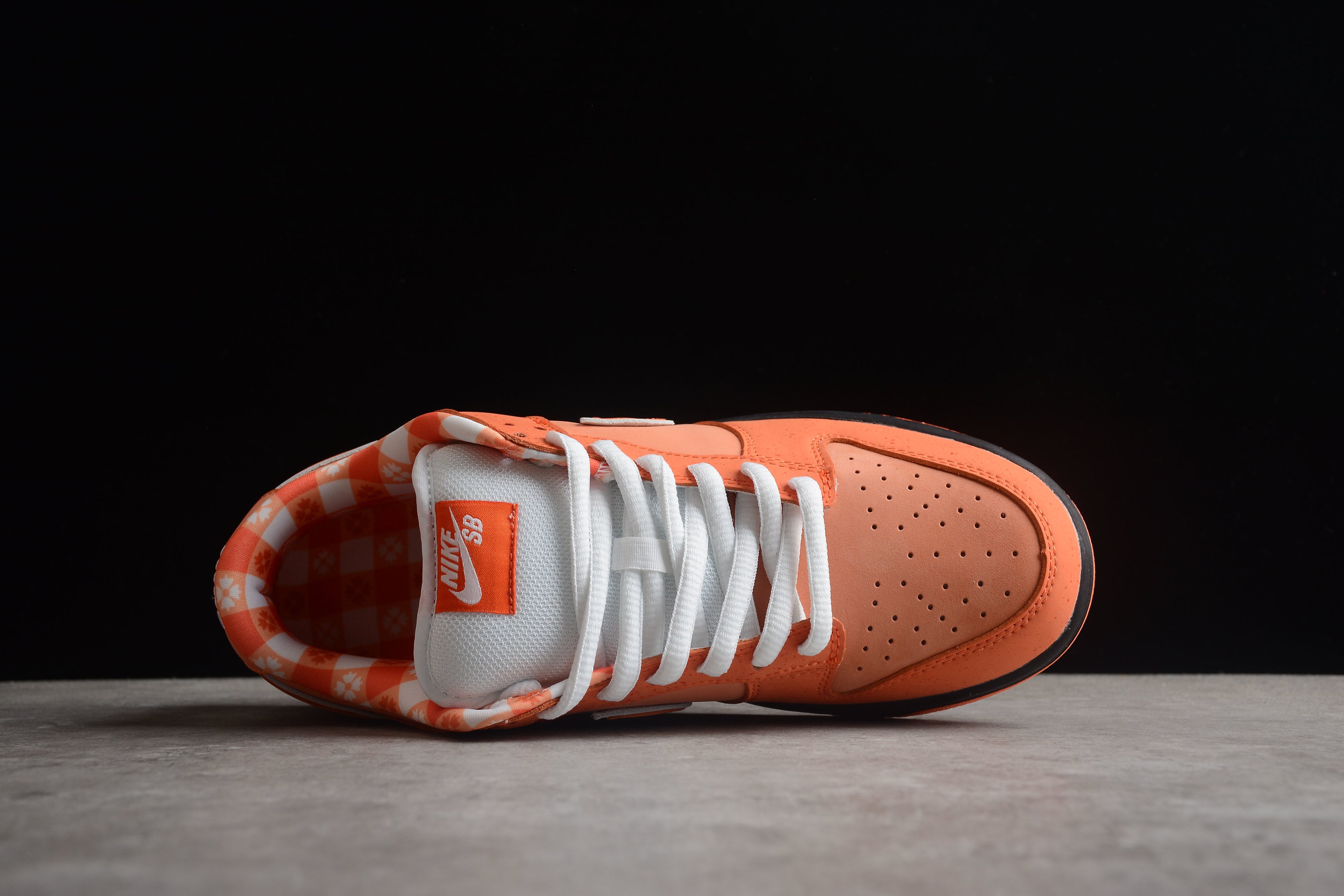 Dunk SB – Naranja / Blanco / Negro
