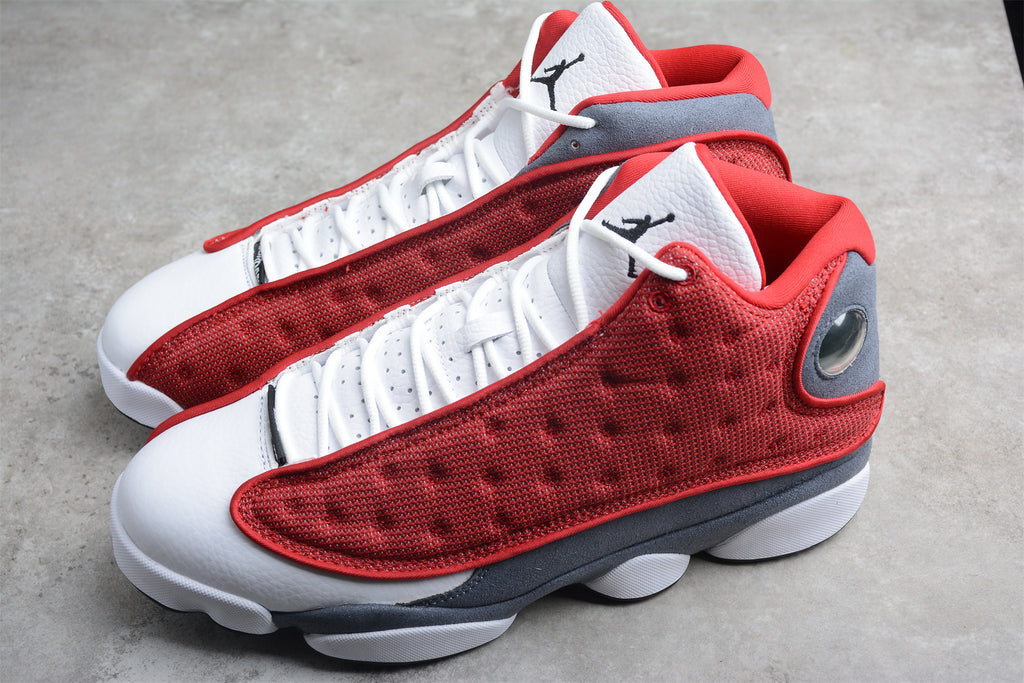 Air Jordan 13 – Rojo / Blanco / Gris
