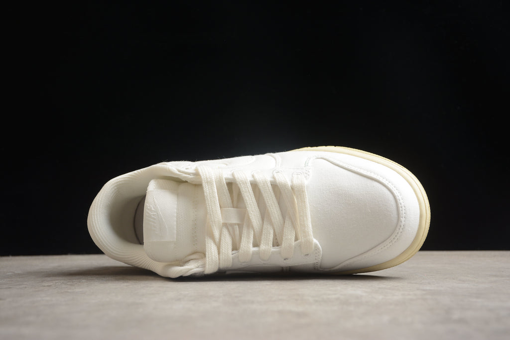 Dunk SB – Blanco / Beigie