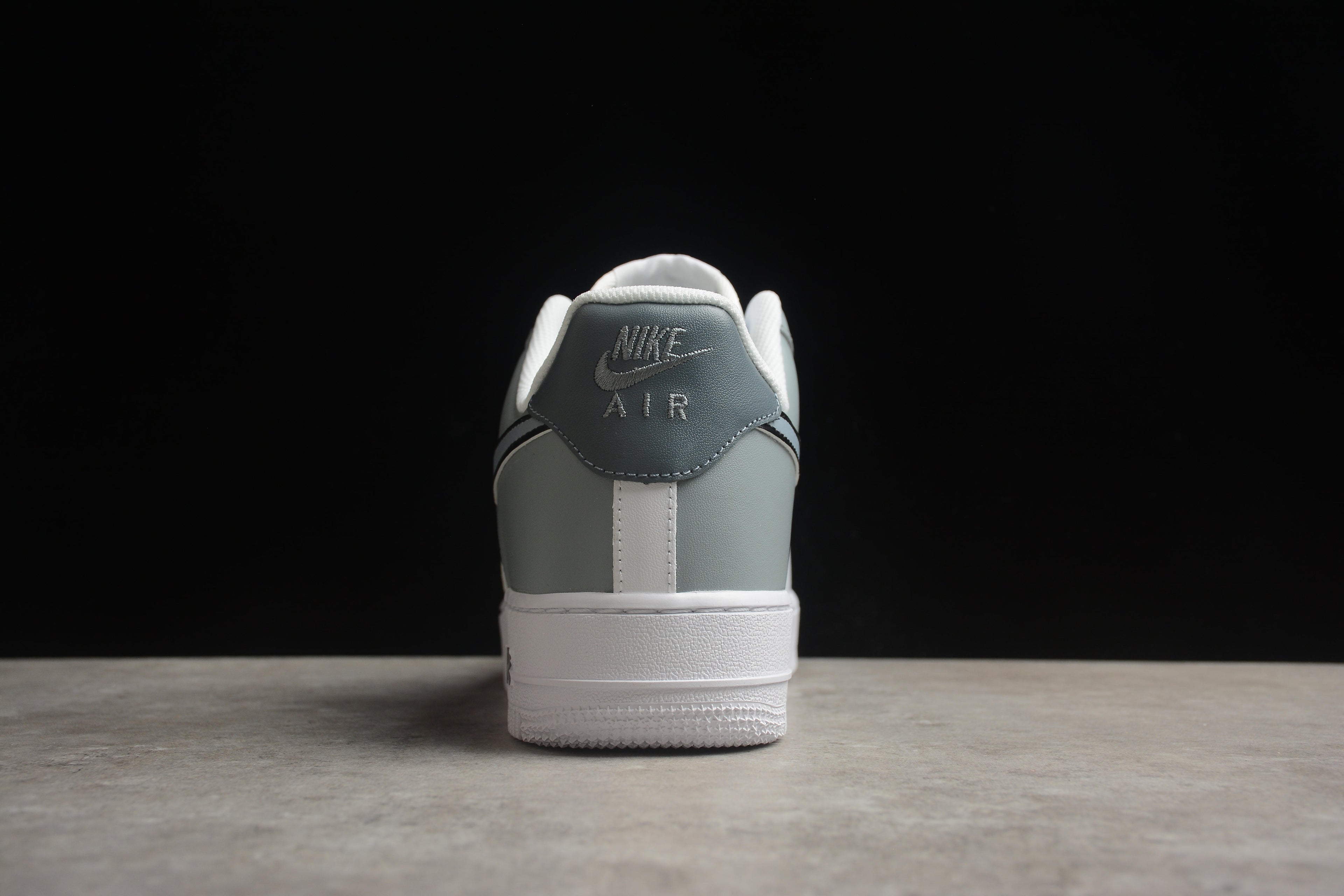 Air Force 1 Low – Gris / Blanco