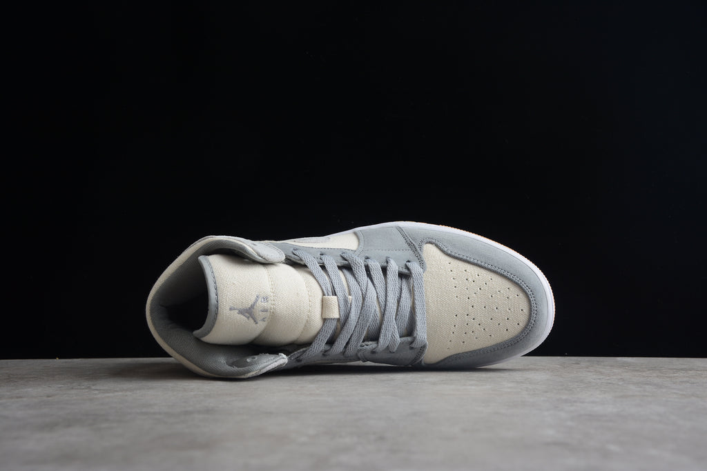 Air Jordan 1 Mid – Gris Claro / Beige