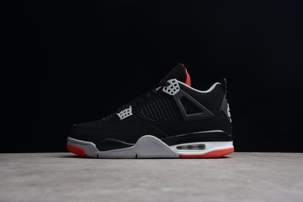 Air Jordan 4 – Negro / Gris / Rojo