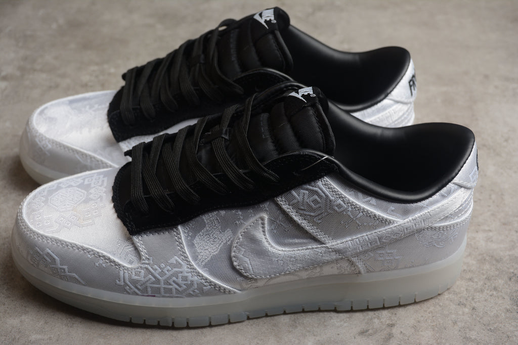 Dunk SB – Blanco / Negro