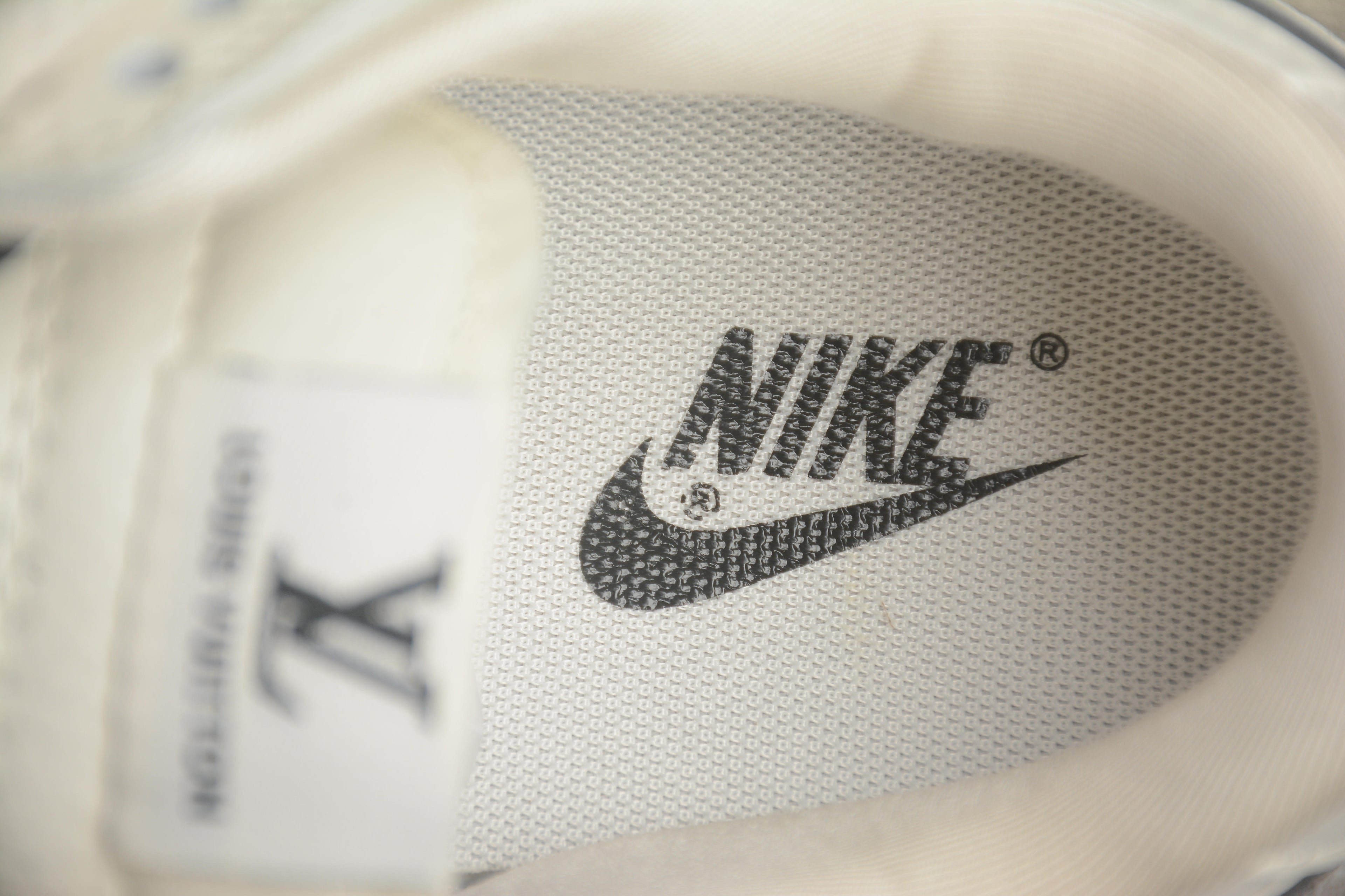 Dunk SB – LV Blanco / Negro