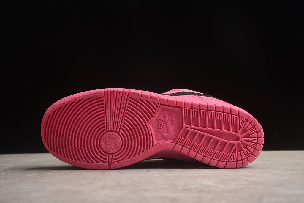 Dunk SB – Rosa / Negro