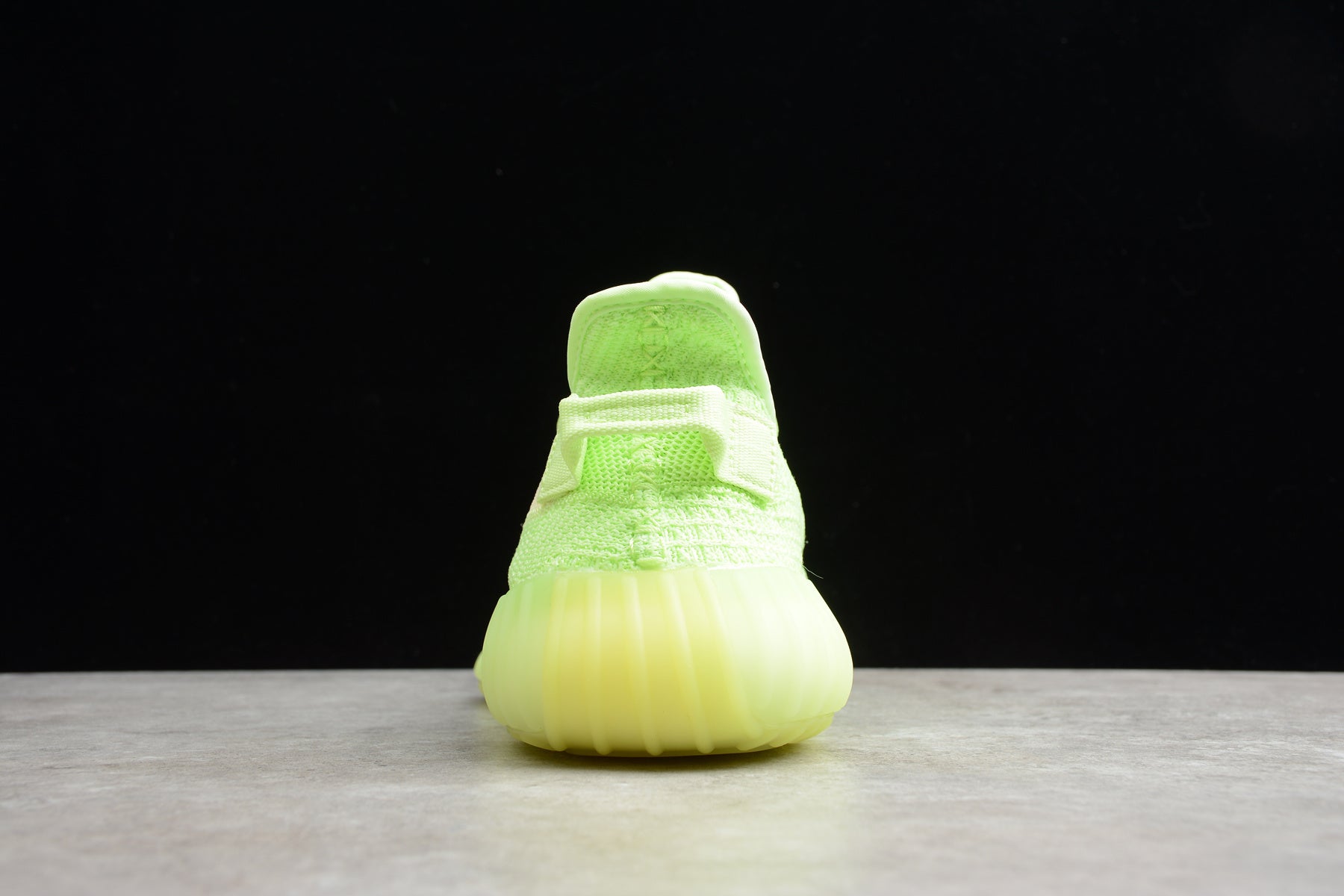 Adidas Yeezy 350 – Fluorescente