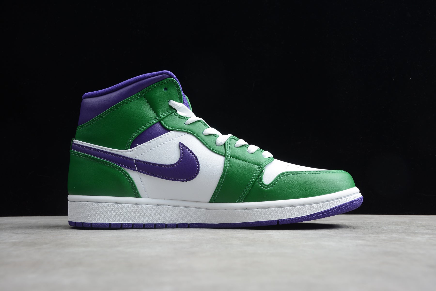 Air Jordan 1 Mid – Verde / Lila