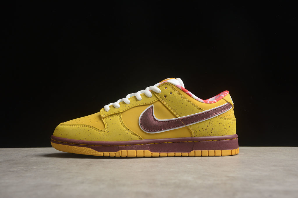 Dunk SB – Amarillo / Granate