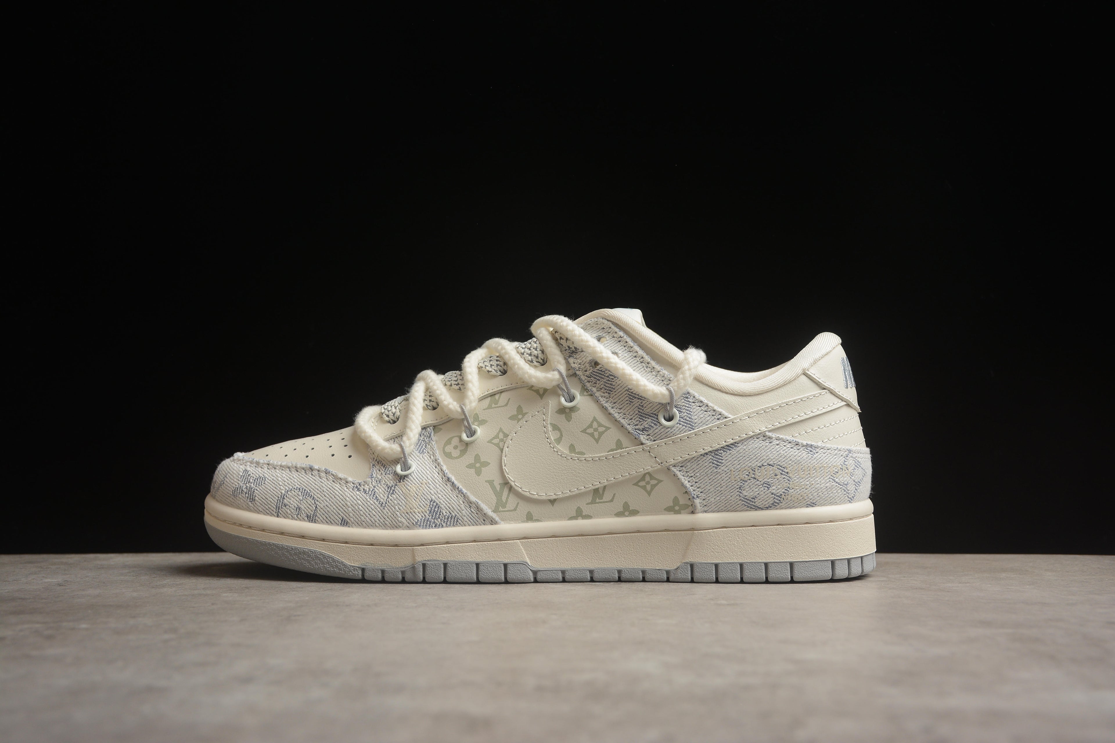 Dunk SB – Azul / Blanco LV