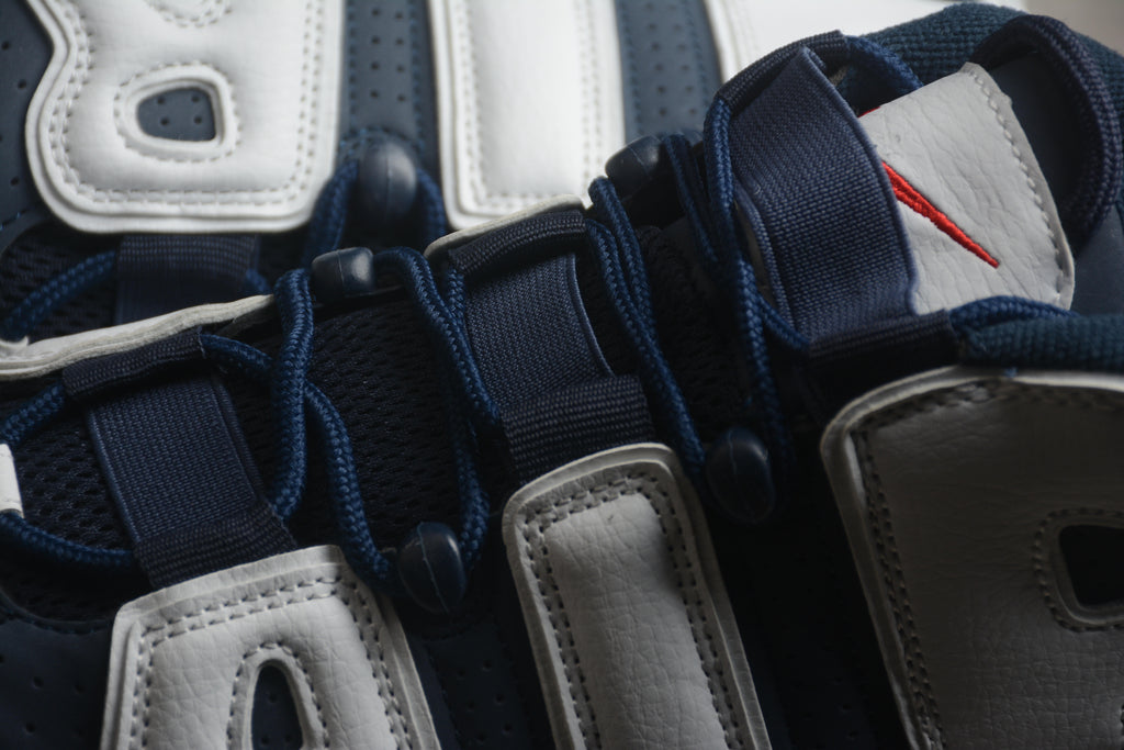 Air More Uptempo – Azul Oscuro / Blanco