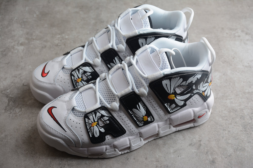 Air More Uptempo – Blanco con Flores