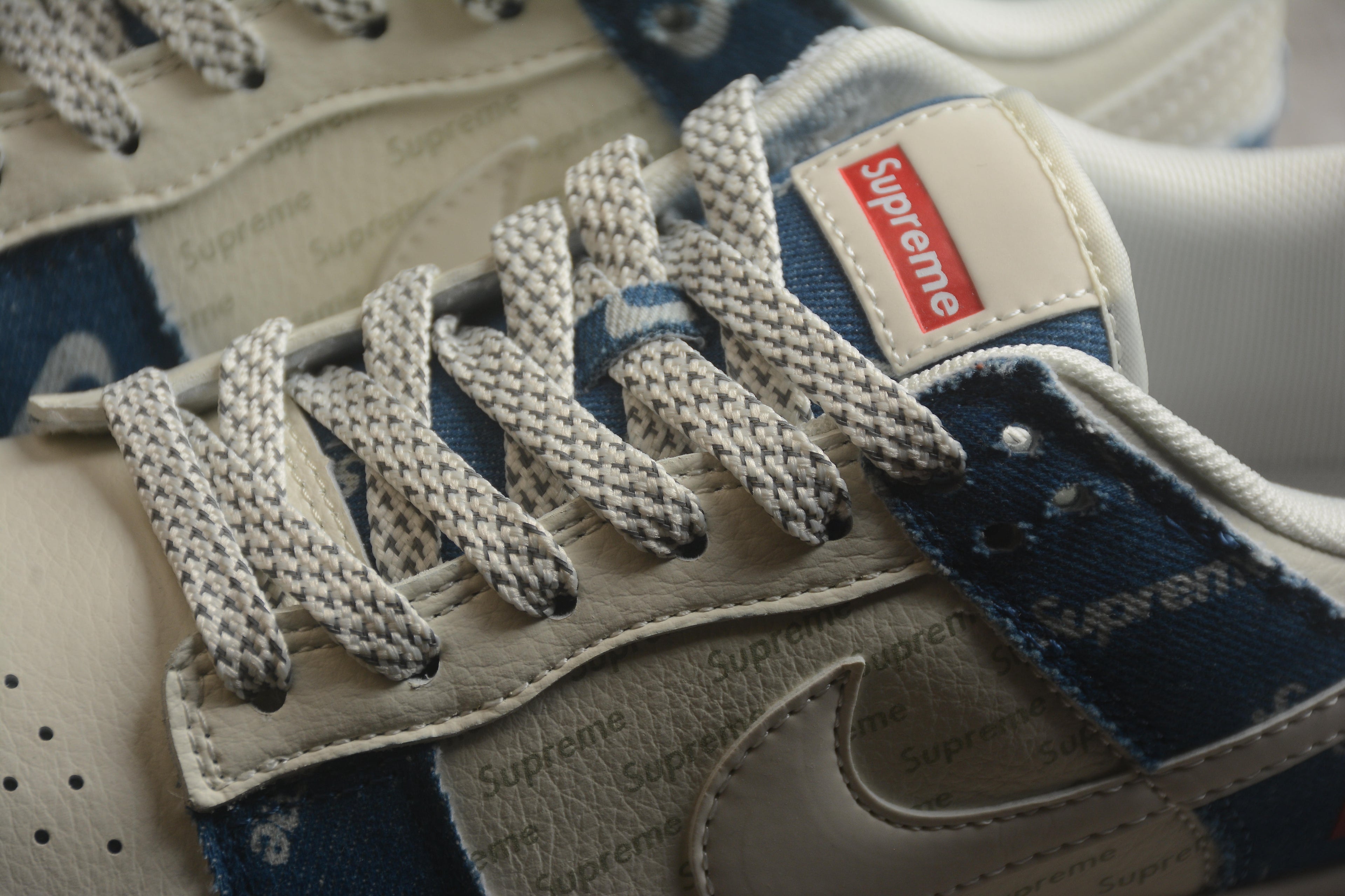 Dunk SB Supreme – Azul Oscuro / Beigie /