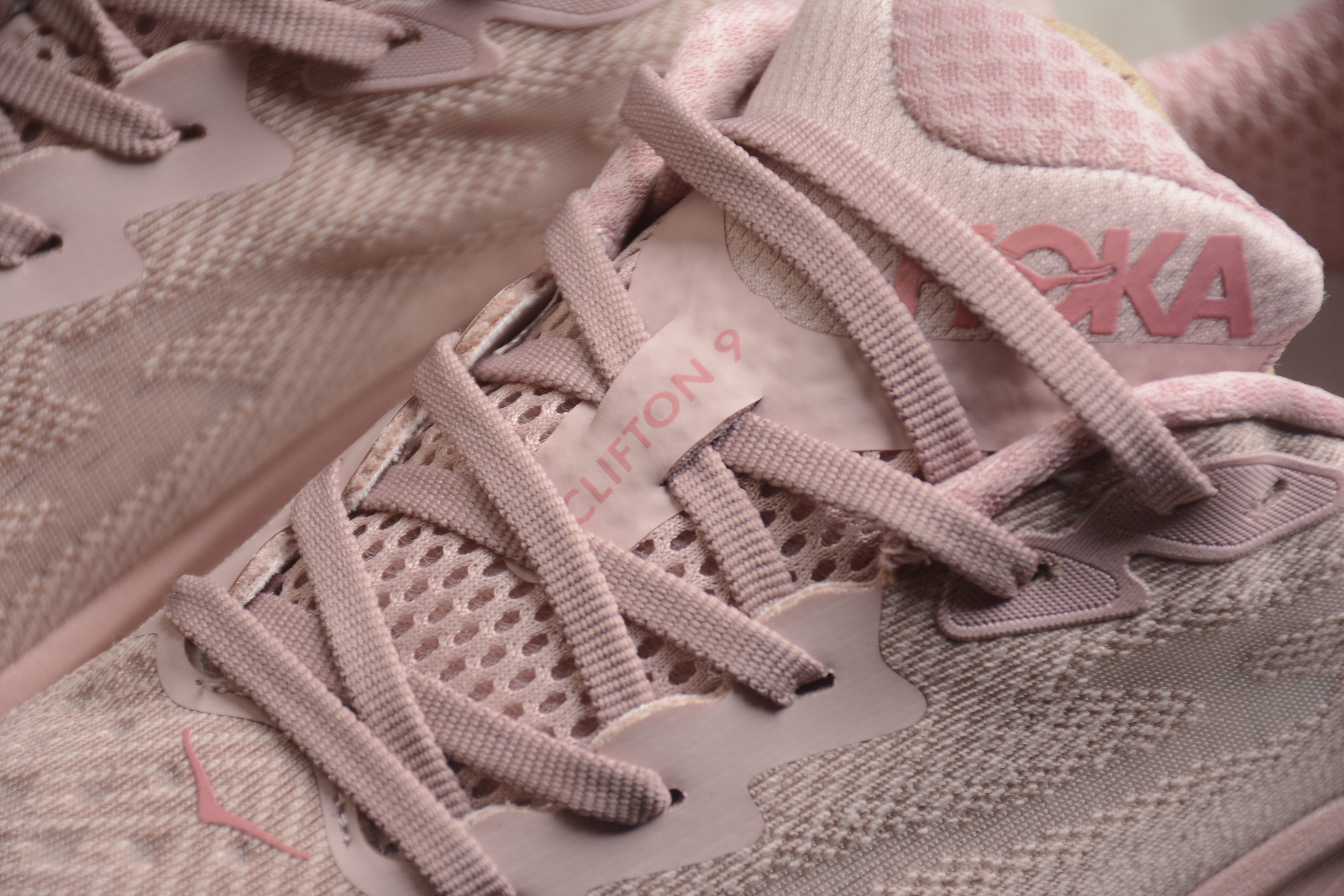 Hoka Clifton 9 – Rosa
