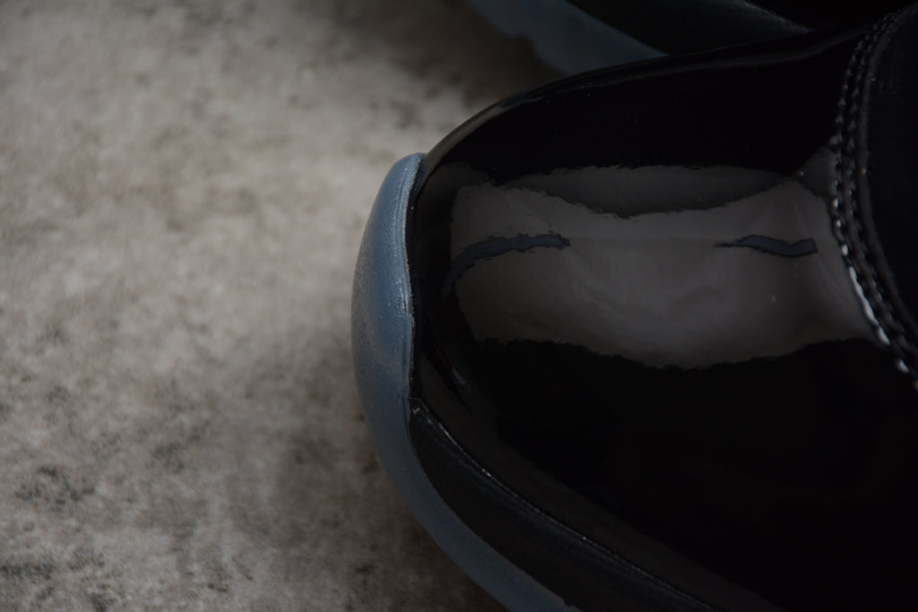 Air Jordan 11 – Negro / Azul