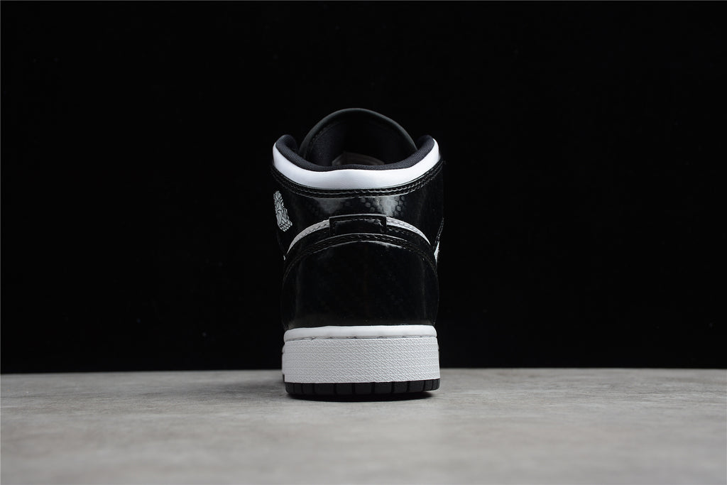 Air Jordan 1 Mid – Negro Brillante