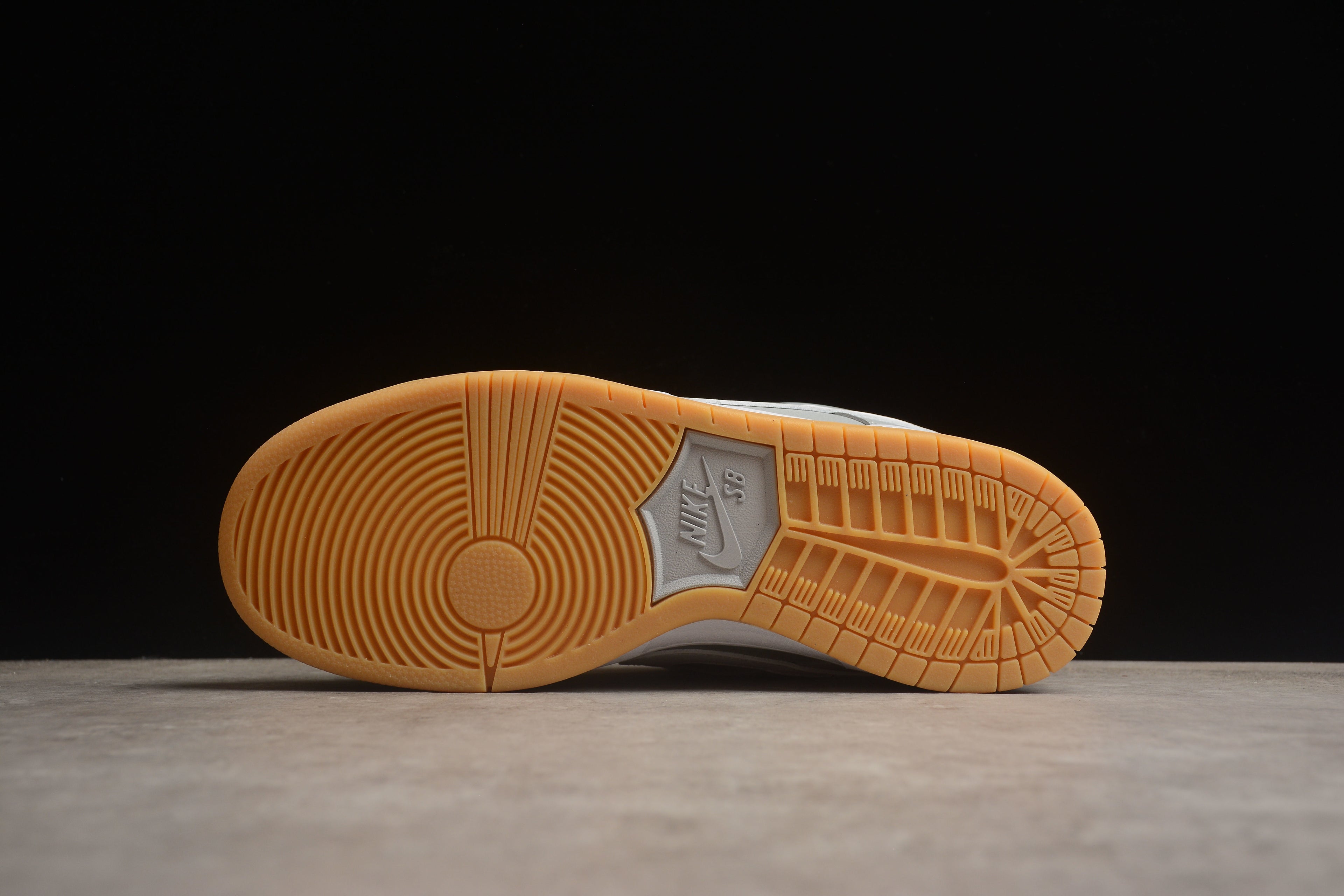 Dunk SB – Gris / Blanco