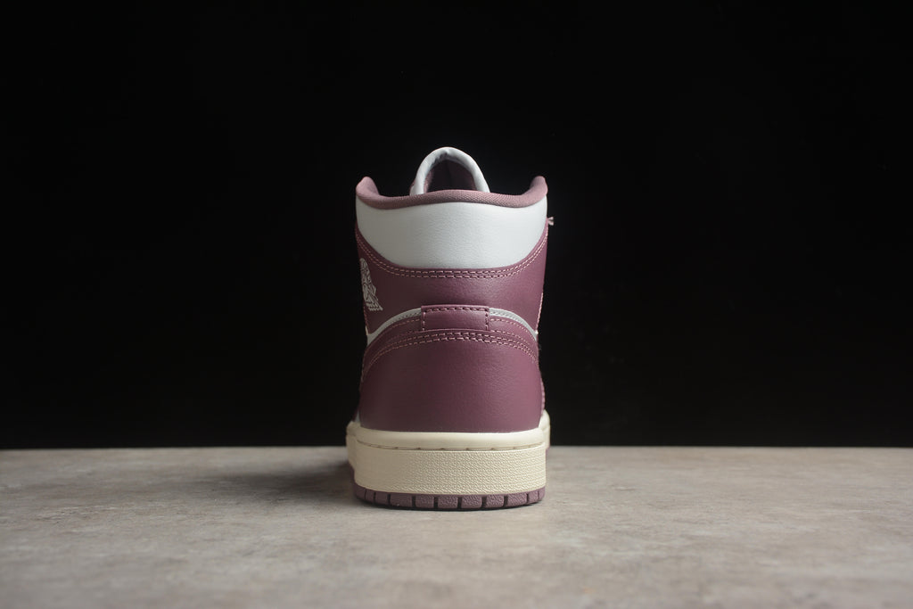 Air Jordan 1 Mid – Lila / Blanco
