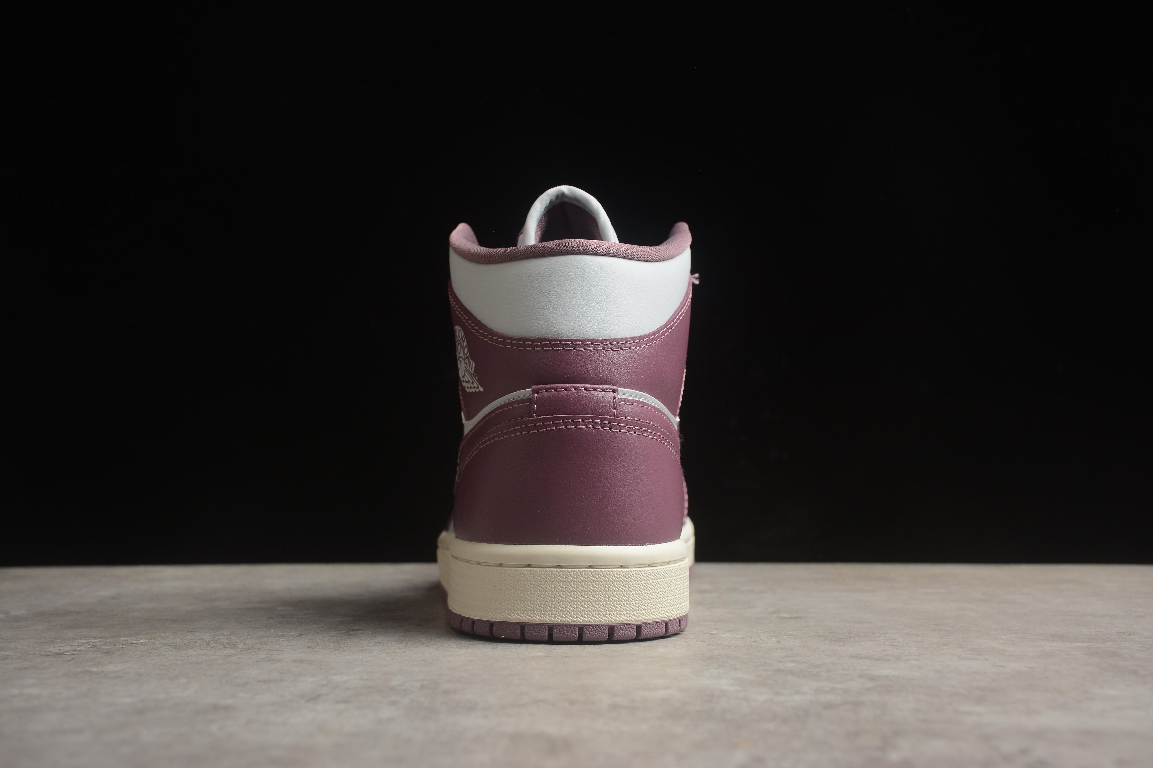 Air Jordan 1 Mid – Lila / Blanco