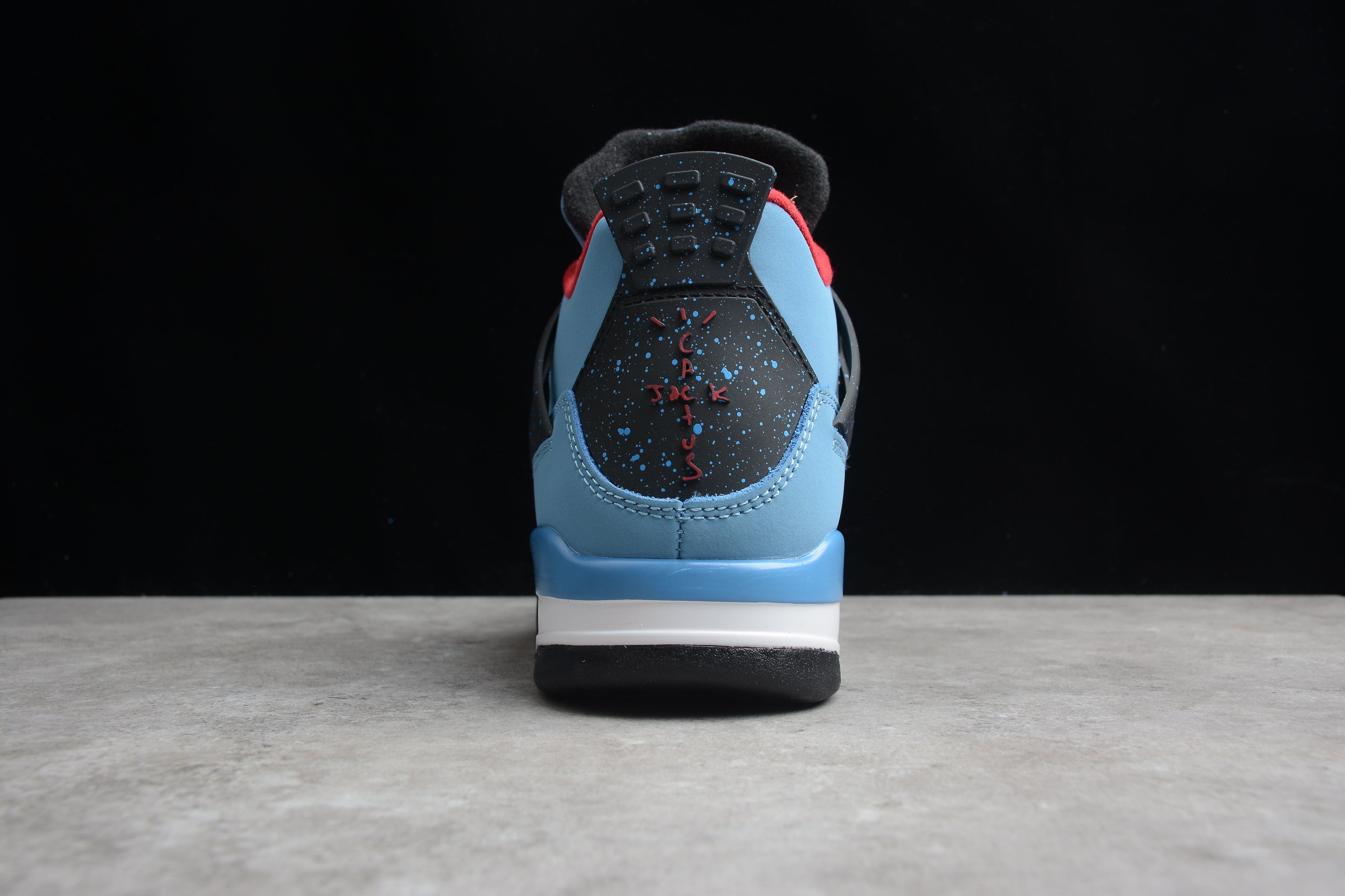 Air Jordan 4 – Azul / Negro