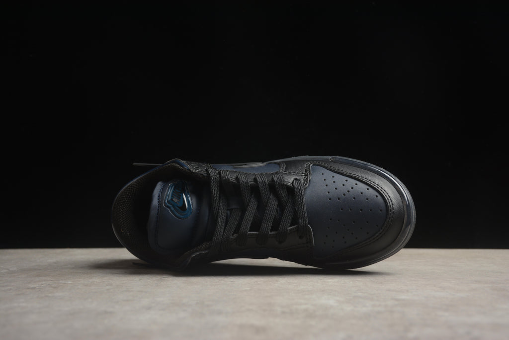 Dunk SB – Negro / Azul Oscuro