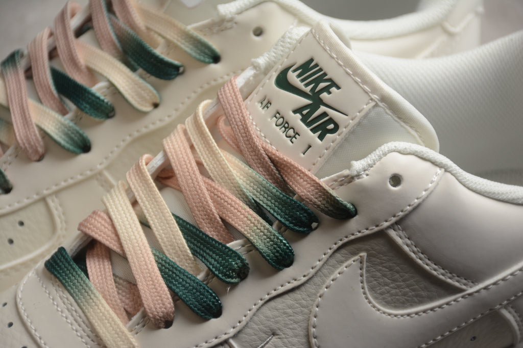 Nike Air Force 1 Low – Blanco / Verde