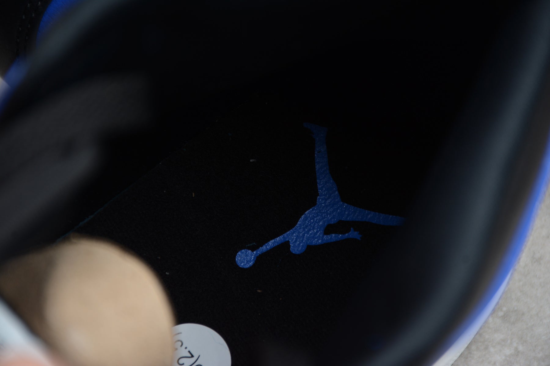 Air Jordan 1 Mid – Negro / Azul Oscuro